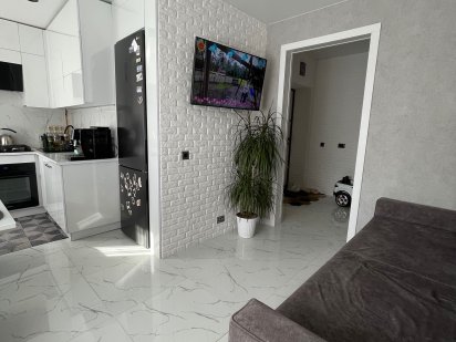 Продажа квартири Лозовая