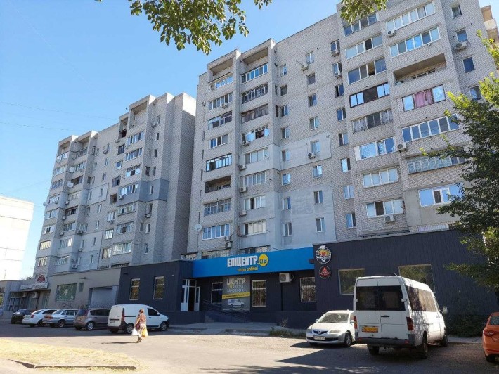 Продам 2к квартиру в центрі Новомосковська, біля річки - фото 1