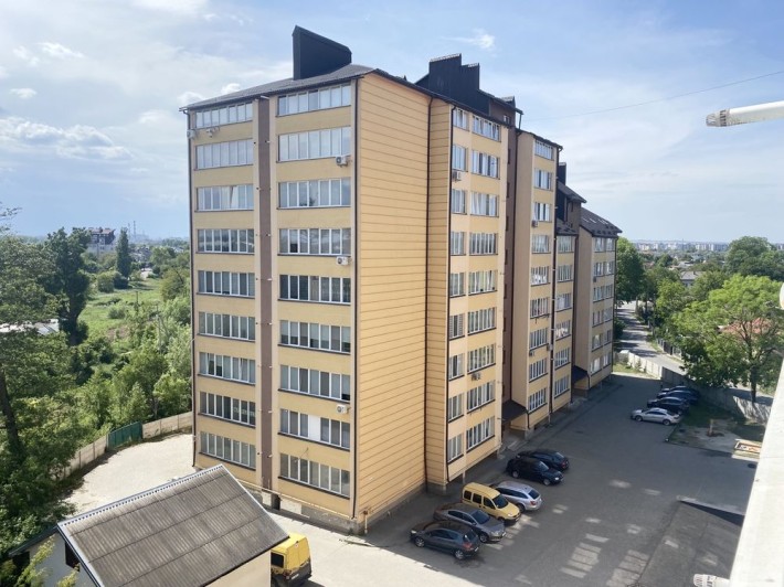 Продається велика 1 к. квартира вул. Тисминецька. Кооператор. 49 м². - фото 1