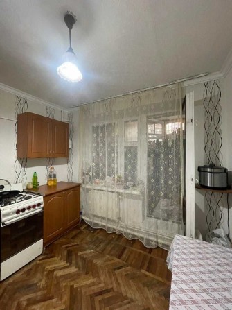 Продам 1 кімнатну квартиру в центрі - фото 1