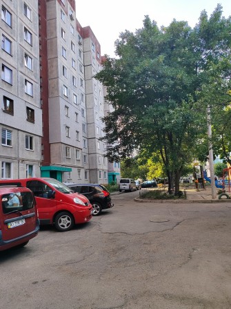 Продам 3-кімнатну квартиру на Кожедуба 155 - фото 1