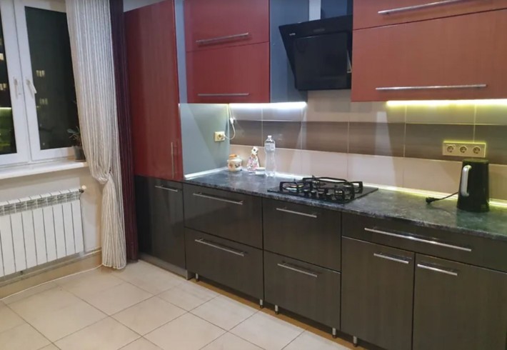 Продаж 2к квартири 72 кв. м на вул. Курбаса Леся - фото 1