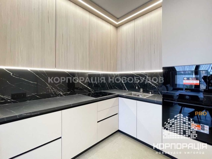 Продаж 1-км квартири з дизайнерським ремонтом, усіма меблями, технікою - фото 1