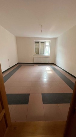 Продаж 5-кімнатної квартири - фото 1