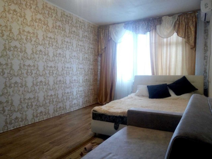 Продам гарну 1 кім. кв. 30 кв. м. по вул. Космонавтів (поруч 12 школа) - фото 1