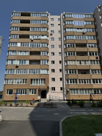 Продам в Центрі ( новобудова) однокімнатну 36м2, будинок зданий. - фото 1