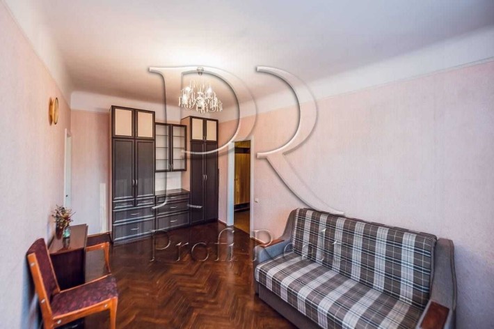 Продаж 3 кімн. квартири за адресою Краснова 8, метро Житомирська - фото 1