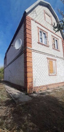 Кирпичный 2х эт. дом пл. 134 кв.м с удобствами - фото 1