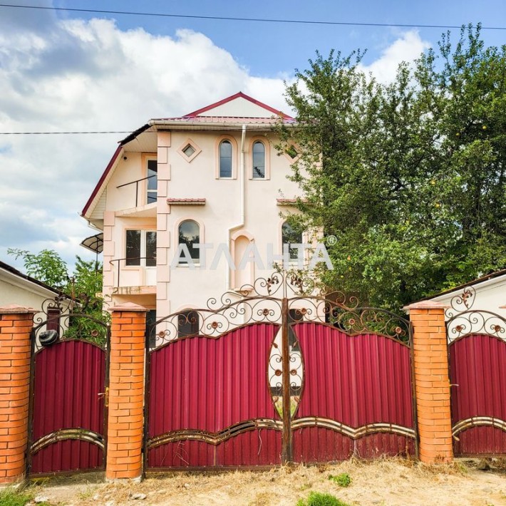 Великий будинок на Роші на 2 родини або під сдачу. - фото 1