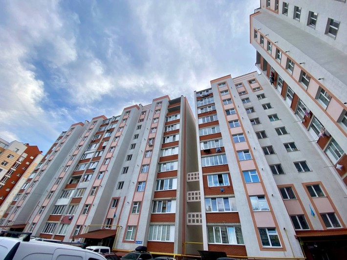 Продаж 2к квартири мкрн Виставка - фото 1