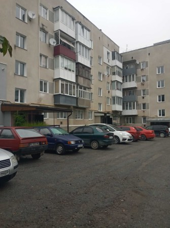 продам 4кімнатну квартиру в збаражі .25 км від ценра тернополя. - фото 1