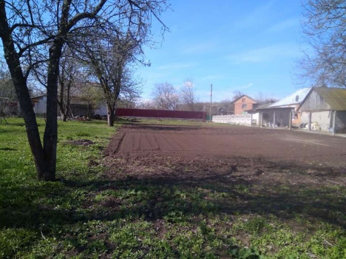 Земельна ділянка (під будівництво) з будинком в с. Щітки - фото 1