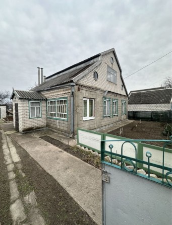 Продам будинок з сонячними батареями - фото 1