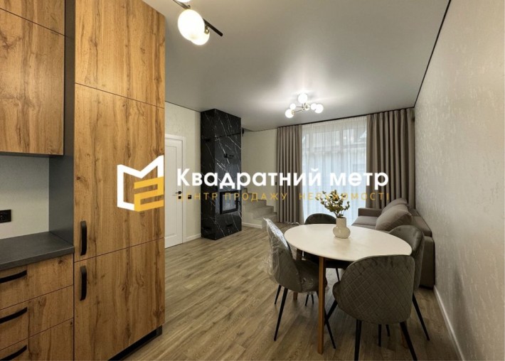 Продаж таунхауса із ремонтом, є камін, с. Білогородка - фото 1