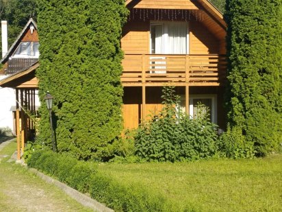 Садиба Під Скелею Лазещина