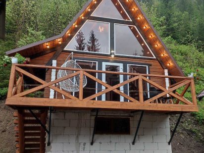 Житло подобово в Карпатах біля оз. Синевир. "Лісова садиба 2". Синевирская Поляна
