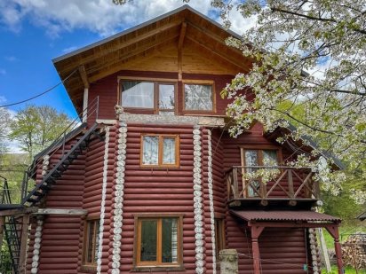 Котедж з басейном в Карпатах. Микуличин