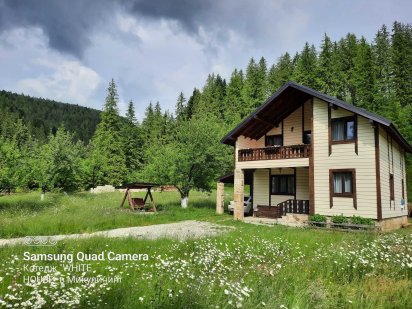 Котедж WHITE HOUSE в Микуличині на 8 осіб оренда подобово Микуличин