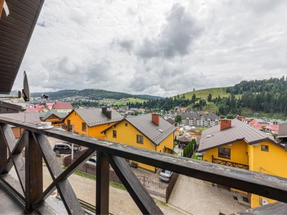 БуковельHAYA villa оренда 10-18 осіб,подобово Поляниця