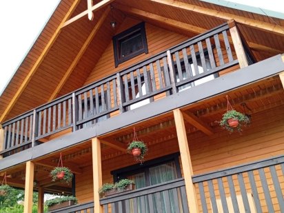 Відпочинок в Карпатах. Котедж поблизу Буковеля. Будинок в горах. Яблуниця