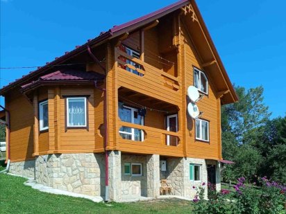 Відпочинок в Яблуниці біля Буковеля  з видом на Говерлу і Петрос Яблуниця