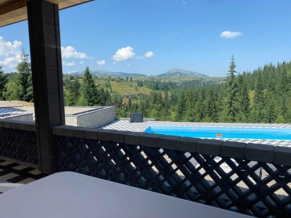 Шале Grace B.E з басейном і чанами Яблуниця