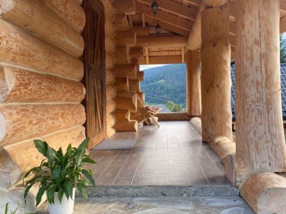 Здається затишний ЕКОбудиночок Микуличин Микуличин