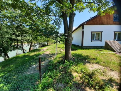 Відпочинок в карпатах біля річки  Оренда житла Садиба Верховина