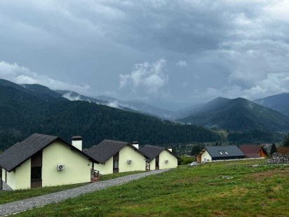 Сімейний котедж в Карпатах Татарів / Буковель Татарів