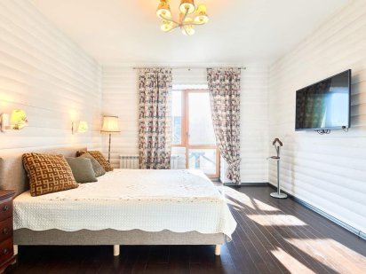 Вилла в элитном коттеджном поселке. Бобрица