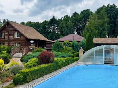 610 Будинок подобово з власним озером