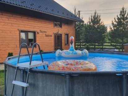 Котедж з 5 спальнями на 10-14 осіб.Чан, басейн, мангал, дитяча зона! Мигово