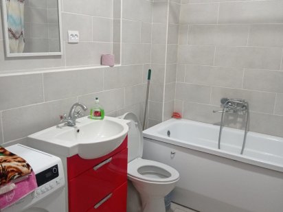 Подобово погодинно 3х кімнатна квартира 7 місць новобудова Ворзель