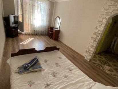 Сдам посуточно  однокомнатную квартиру Златопиль