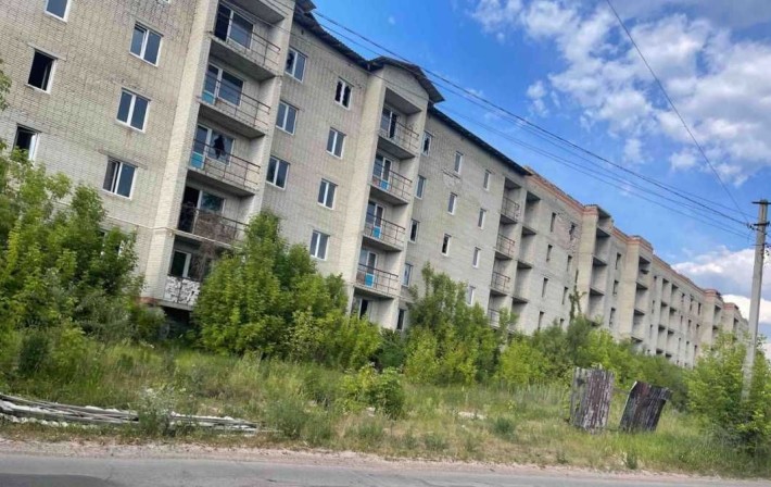 Продаж будівлі 6798.6 м2 0.9163 га. м. Тростянець, Хмельницького 15а - фото 1