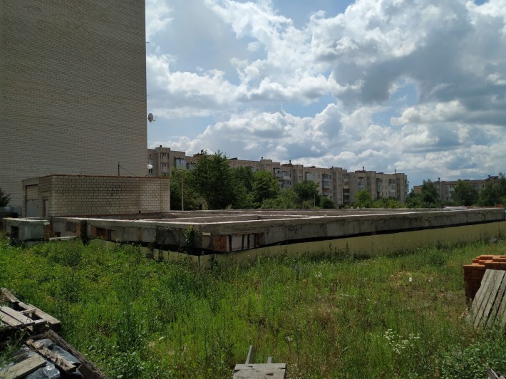 Начате будівництво торгівельного центру - фото 1