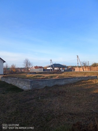 Земельна ділянка в с.Довжик з фундаментом. - фото 1