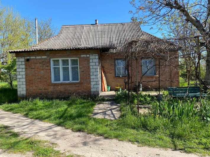 Продам будинок в селі Фурси - фото 1