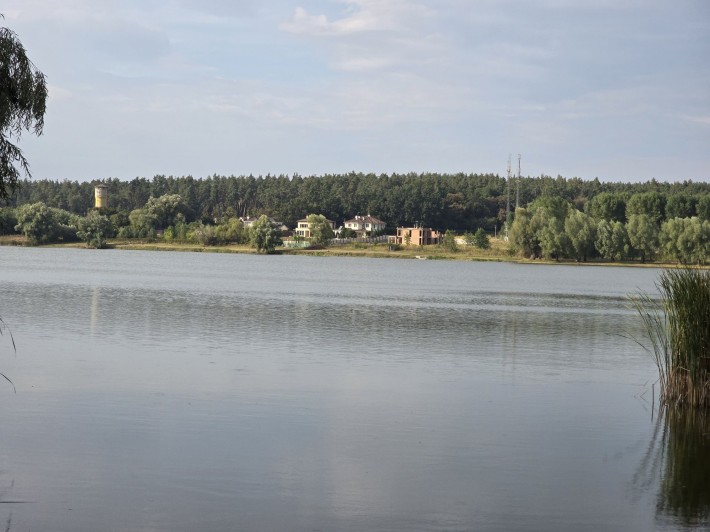 Ділянка 20 соток вихід до озера панорама ліс с. Круглик Обухівський рн - фото 1