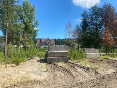 Продаж ділянка біля озера с. Круглик світло вже заведно