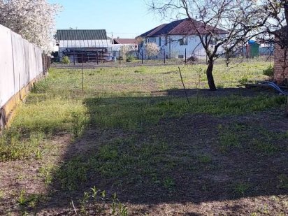 Лютіж, 15 соток  з капітальним будинком . Приморська