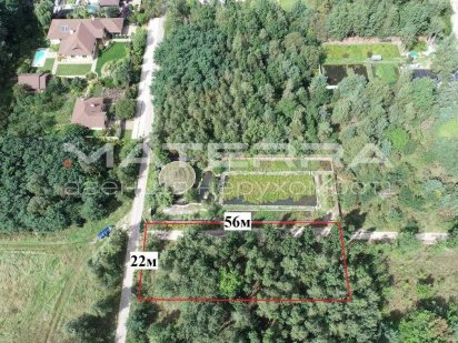 Малютянка Продаж кутової ділянки 12.5соток