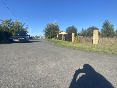 Ділянка на заселеній вулиці,під будівництво з електрикою.По вулиці газ