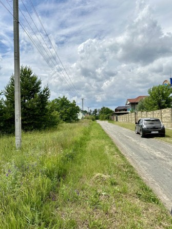 Гарна ділянка поруч з лісом та озером. Котеджне містечко. Шлакбаум. - фото 1