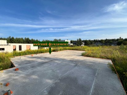 Нове - Тарасівка продам ділянку 13 сот з фундаментом, поруч Ліс