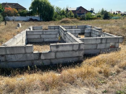 Продам ділянку 25 соток біля лісу в Новосілках із завед електр 3 фази