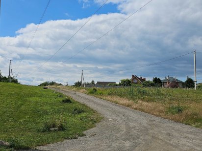 Продаю зем. ділянку  Петрушки