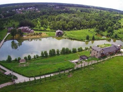 Продам елітну клубну земельну ділянку під забудову. Петрушки. 40 соток