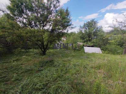 Продаж земельної ділянки 10 соток, с.Петрушки