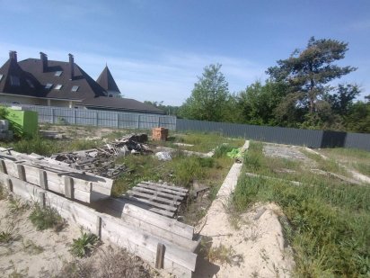 Продам 8сот. Фундамент,  Світло 11Кв